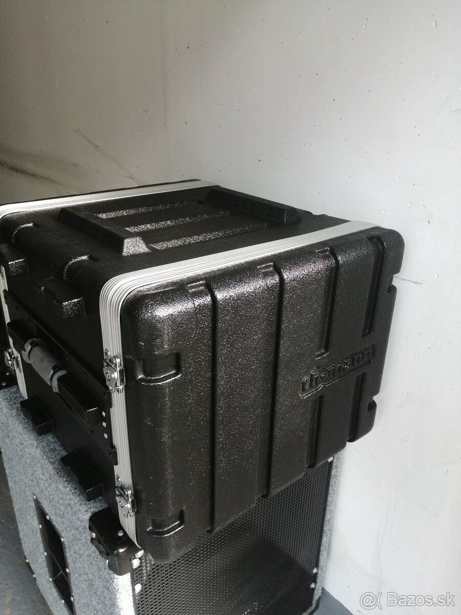 Osadený rack 8 U - 7