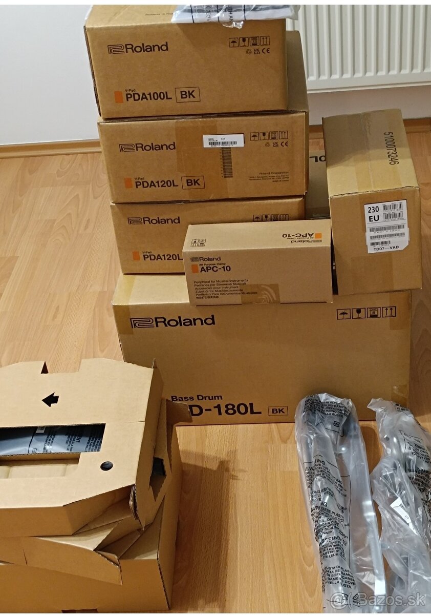 ROLAND VAD 103 Black - 7