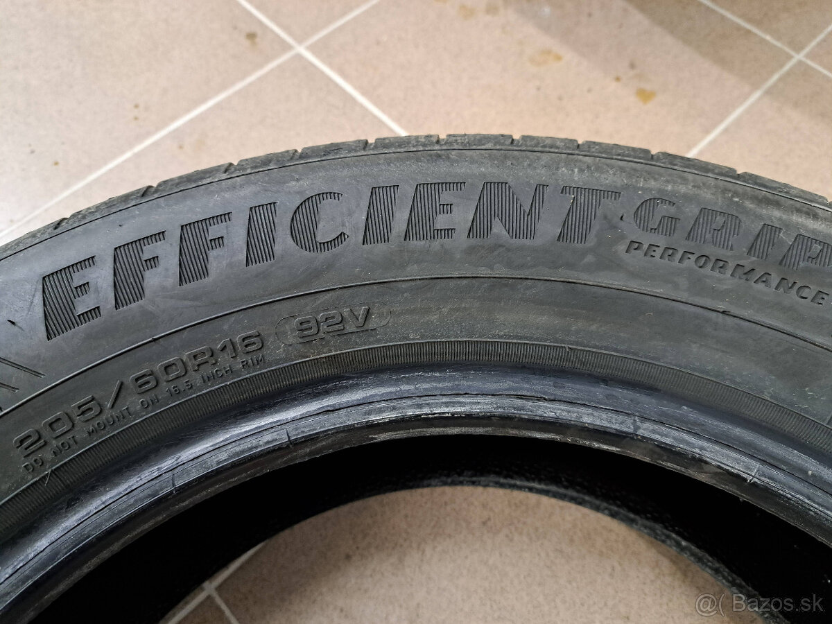 Predám pneu Goodyear EFFICIENTGRIP PERFORMANCE 205/60 R16 - 7