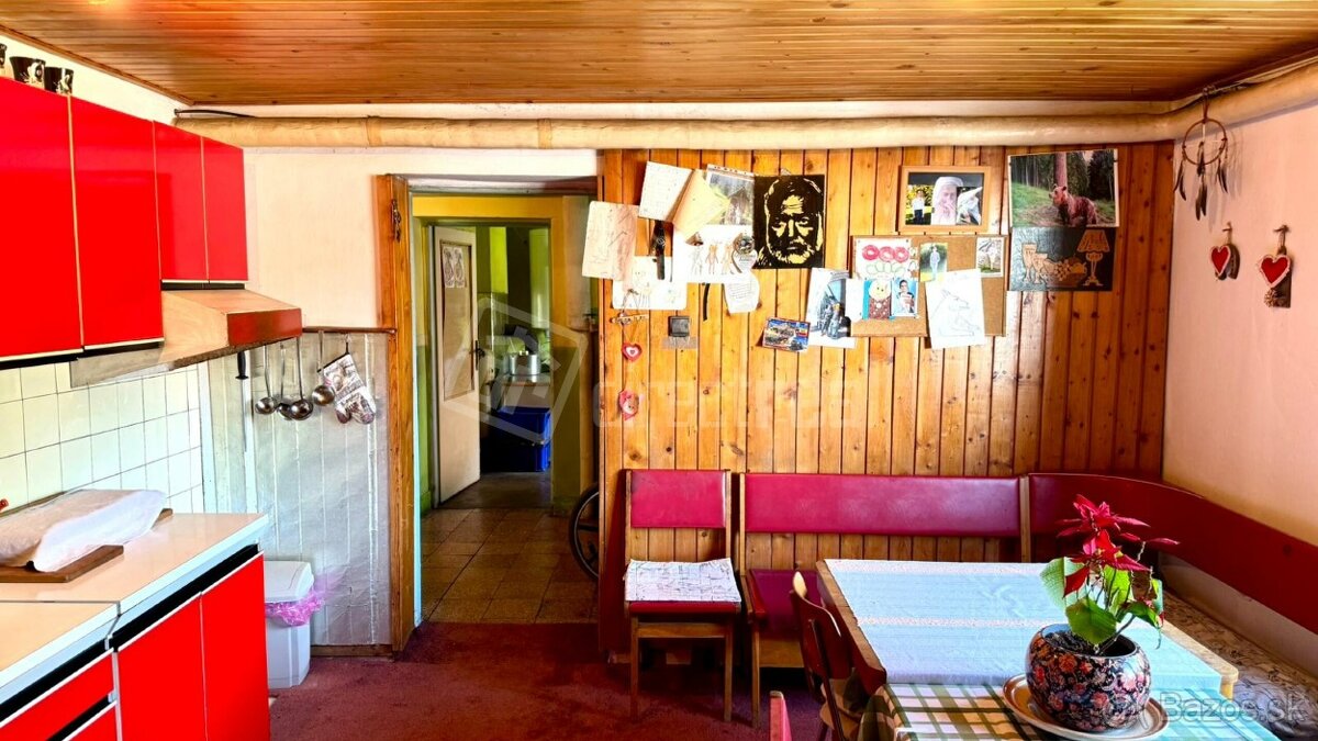 Rodinný dom s 2 bytovými jednotkami so slnečným pozemkom na - 7