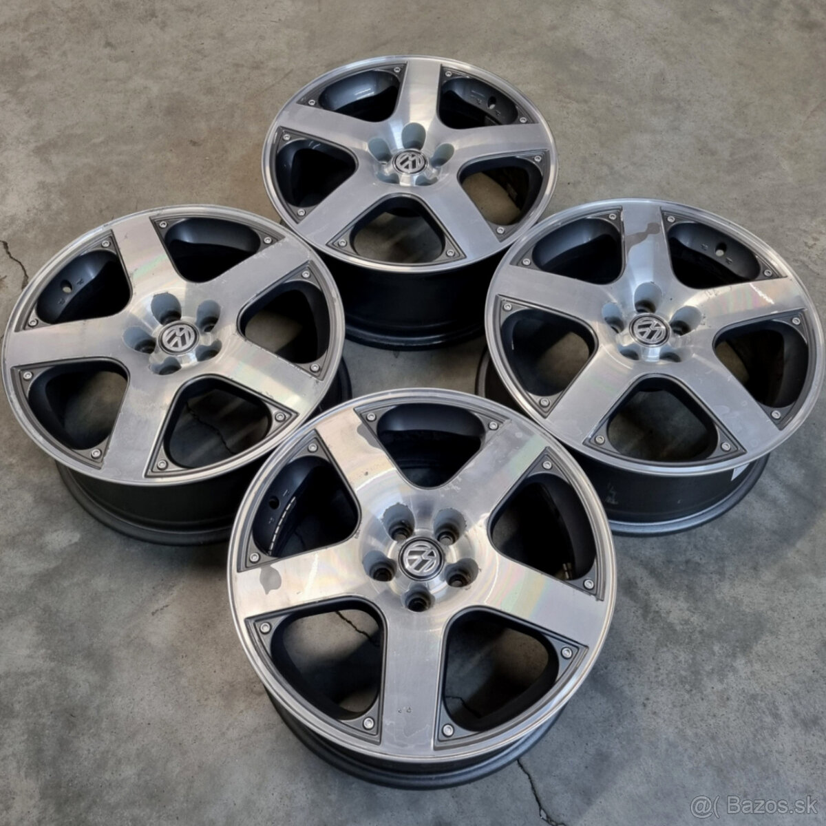 Hliníkové Volkswagen disky 5x100 R17 7J ET38 - 7