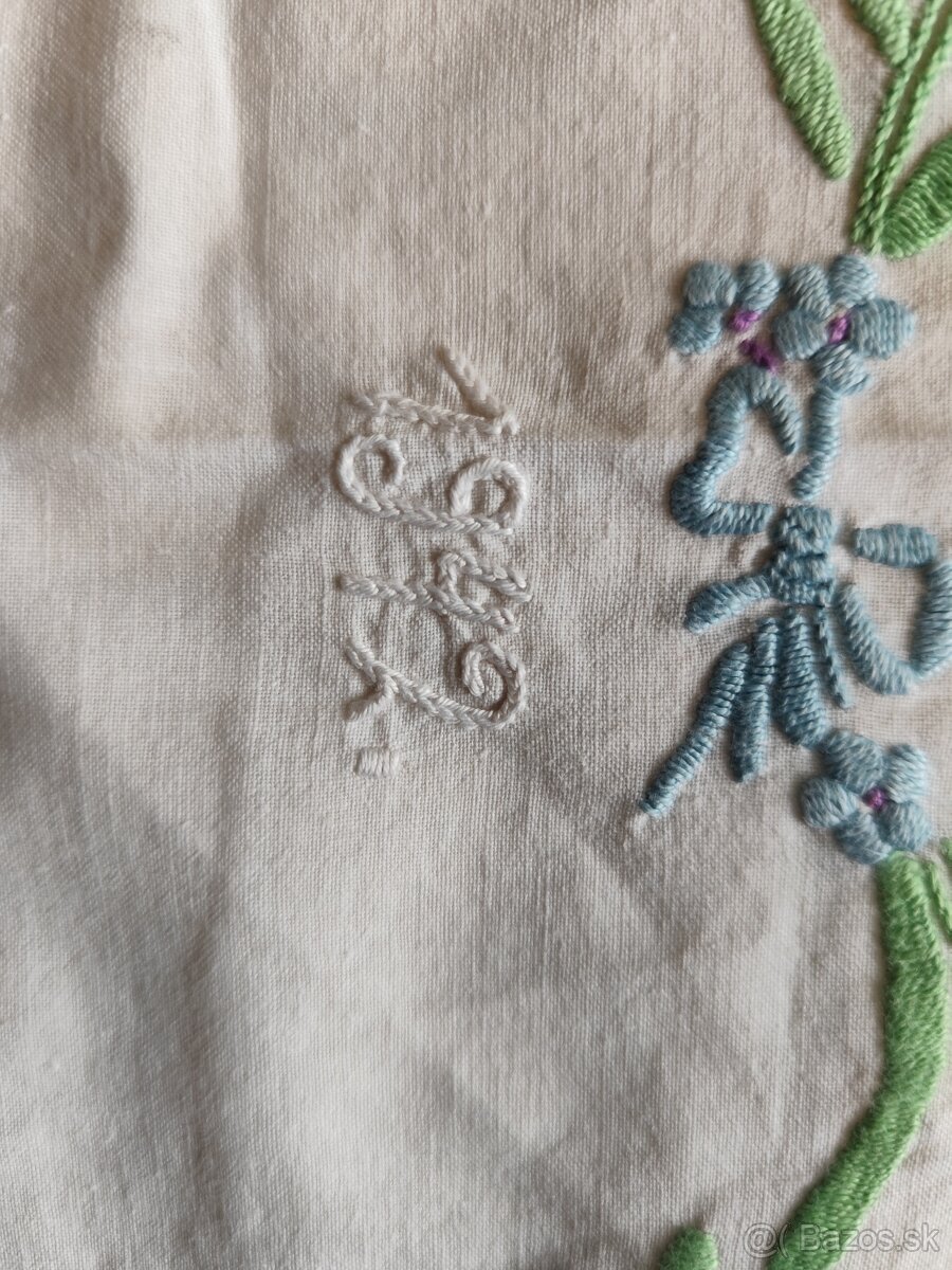 Predám staré výšivky na stenu - 7