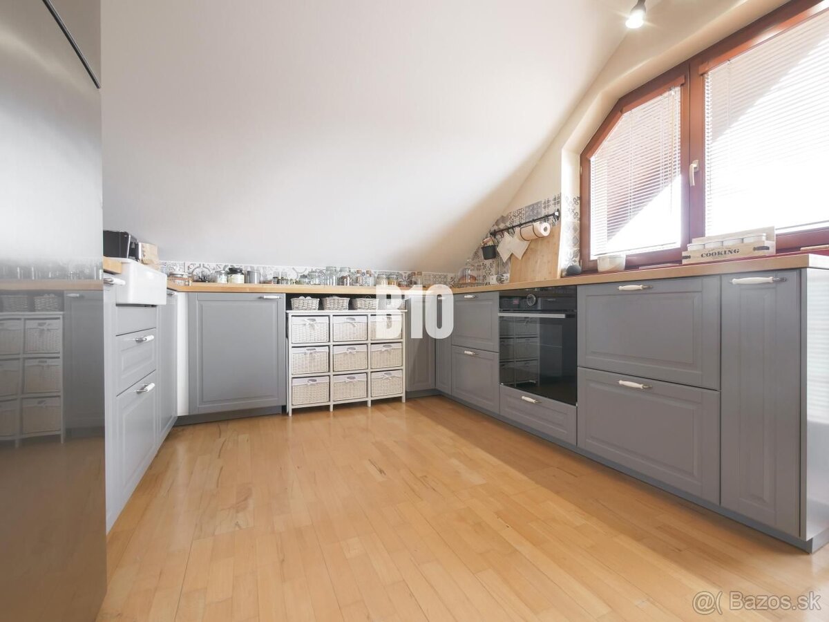 Tichá ulička - priestranný RD - krásny pozemok - 7