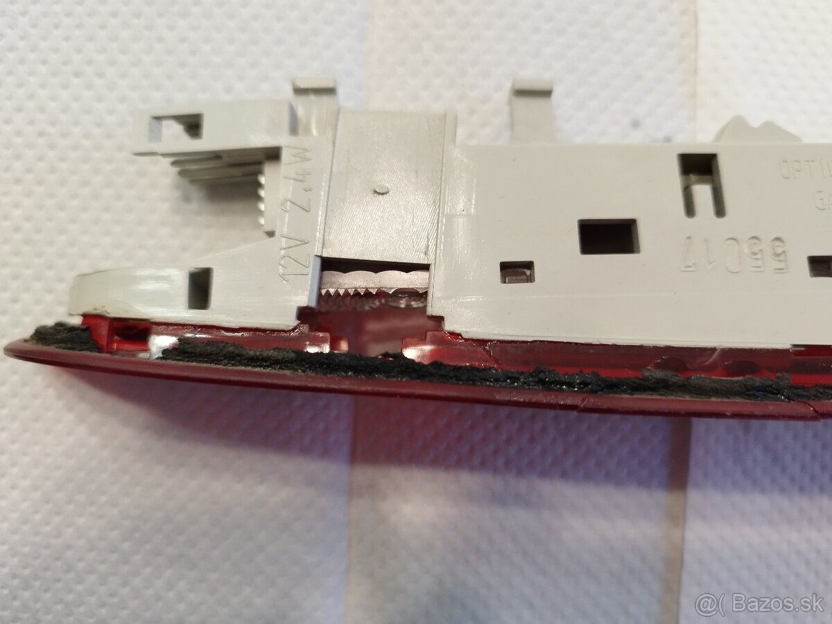 Škoda Octavia 3, Superb 3 - tretie LED brzdové svetlo. - 7