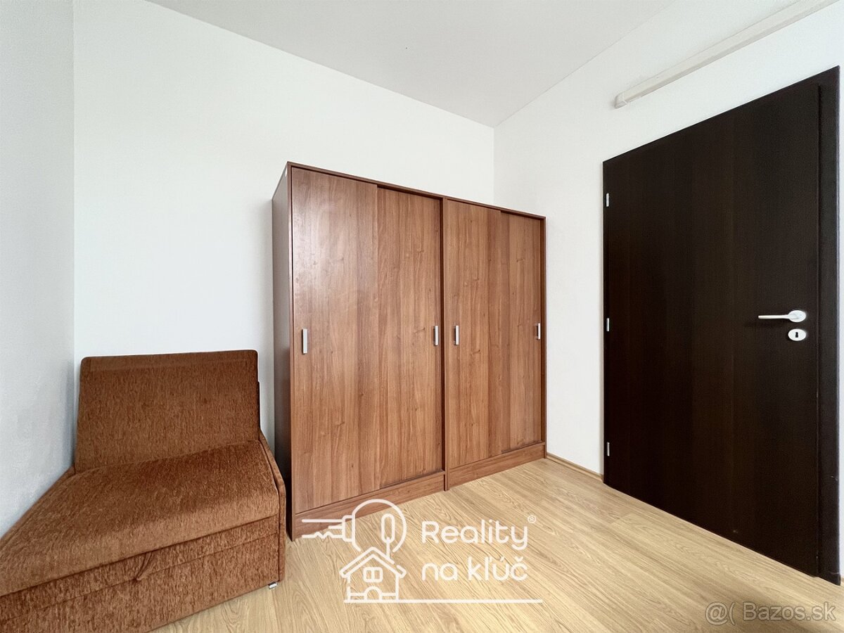 Na predaj dva zariadené 2-izbové apartmánové byty s balkónom - 7