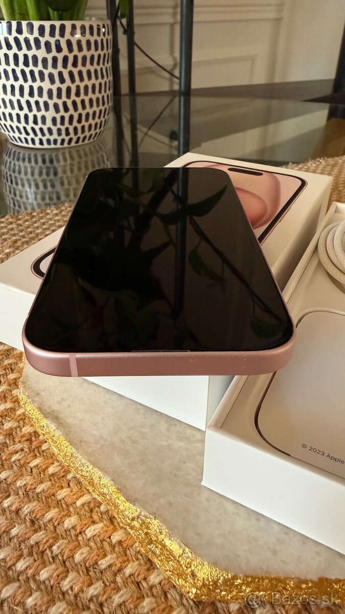 iPhone 15 256GB pink/ružový - 7