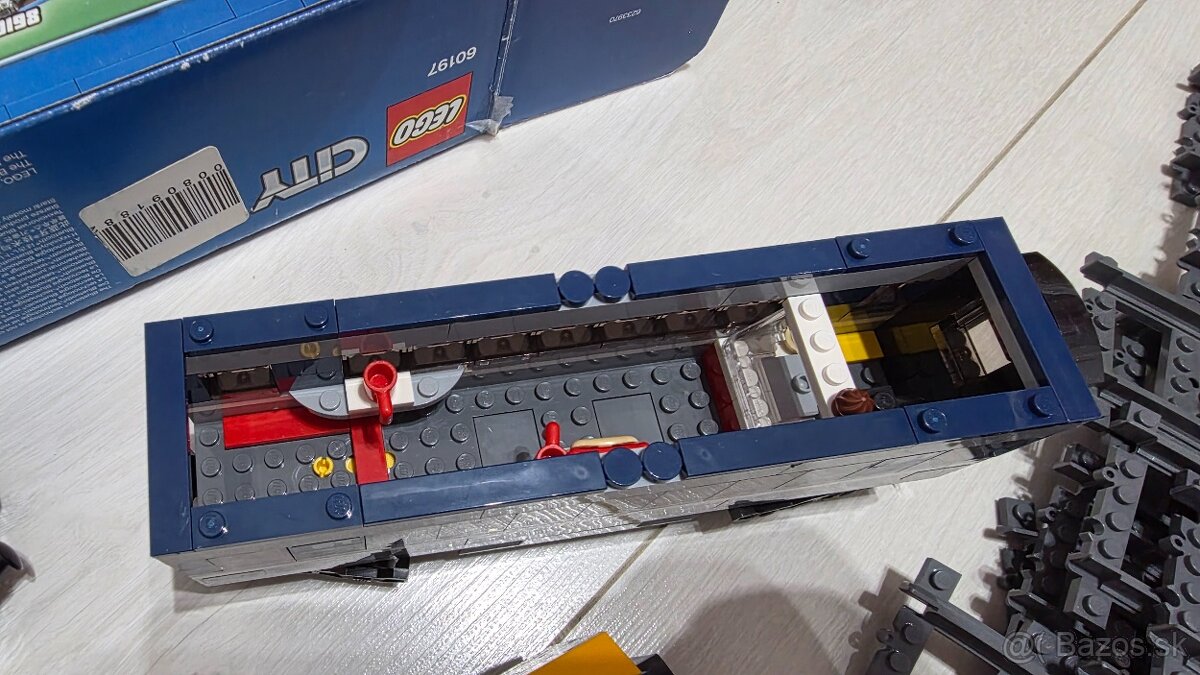Predám LEGO CITY - Passenger train 60197 - 7