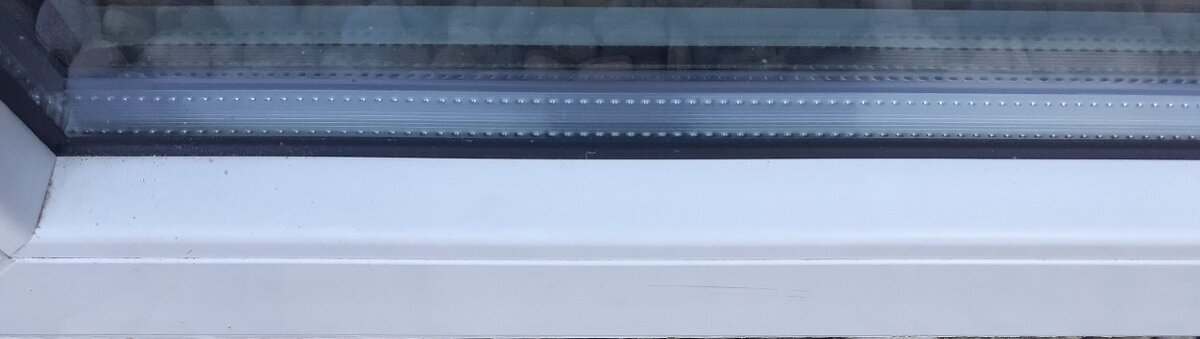 Predám okna v texte: 295x153, 235x153, 88x118,75x55, 170x140 - 7