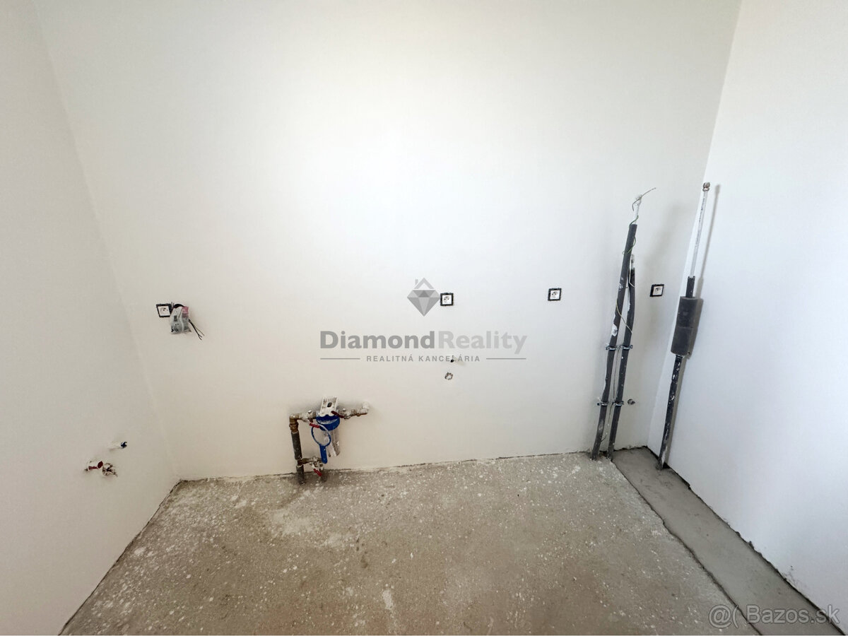 RezervovanéNa predaj kvalitná novostavba v obci Svätoplukov - 7