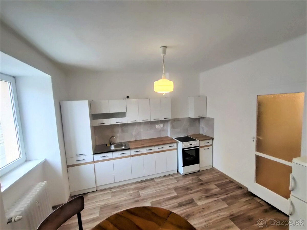 Prenájom 2 izbový, blízko Centra, Zimná, rekonšt nezariadený - 7