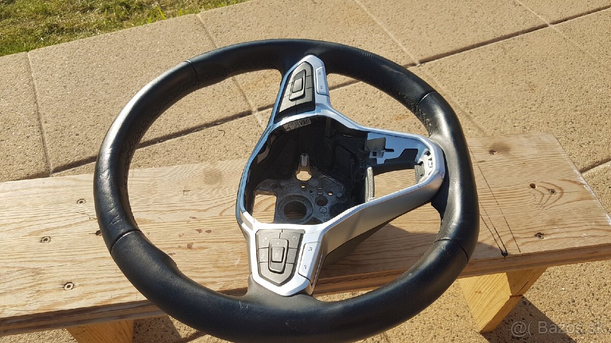 Predám multifunkčný volant na Passat B8 - 7