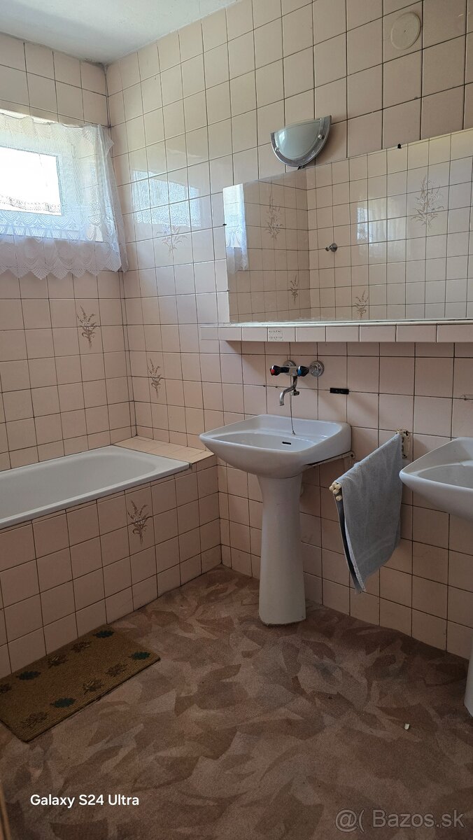 Dom v obci Mýtna Nová Ves - 7