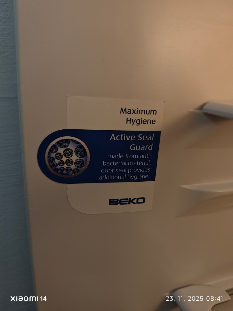 Beko chladnicka s mraznickou - 7