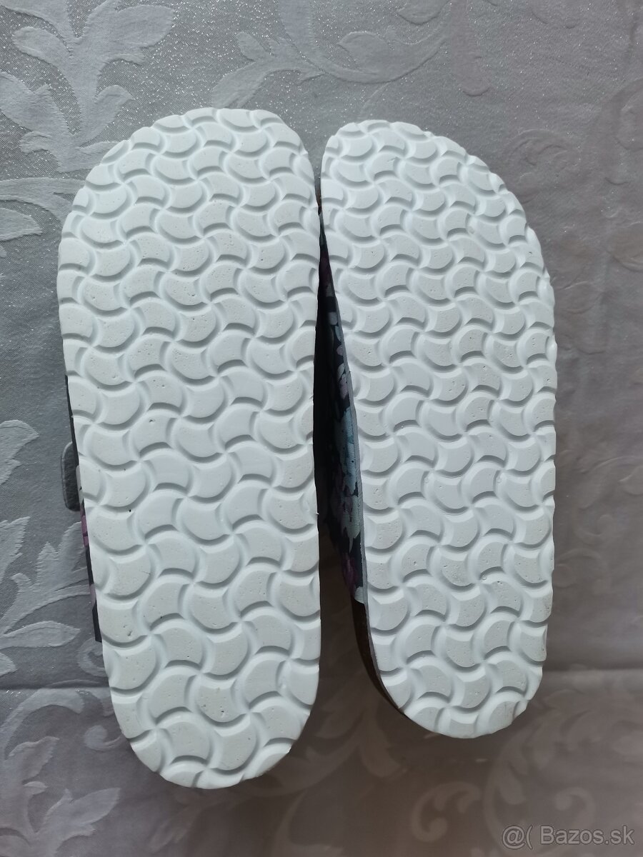 Pohodlné šľapky - 7