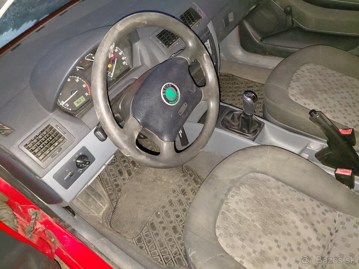 ŠKODA FABIA 1 - ROZPREDAM 1.0 MPI 37KW - 7