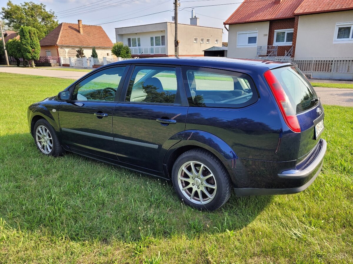 Ford Focus kombi - 7