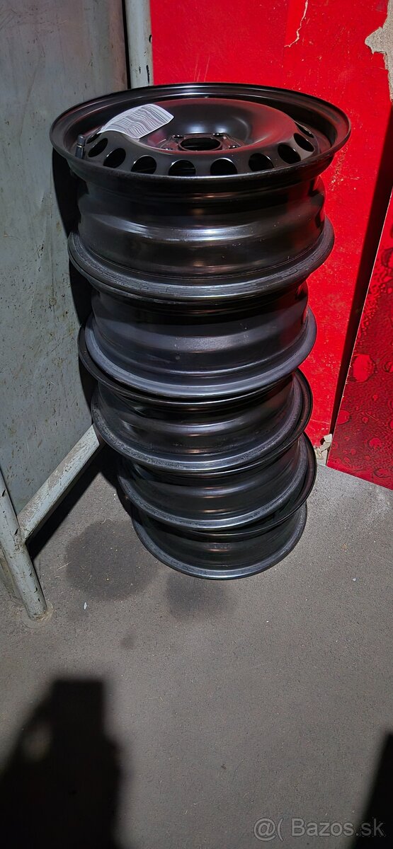 Predám plechové disky 6JX15 ET35 na škoda scala... - 7