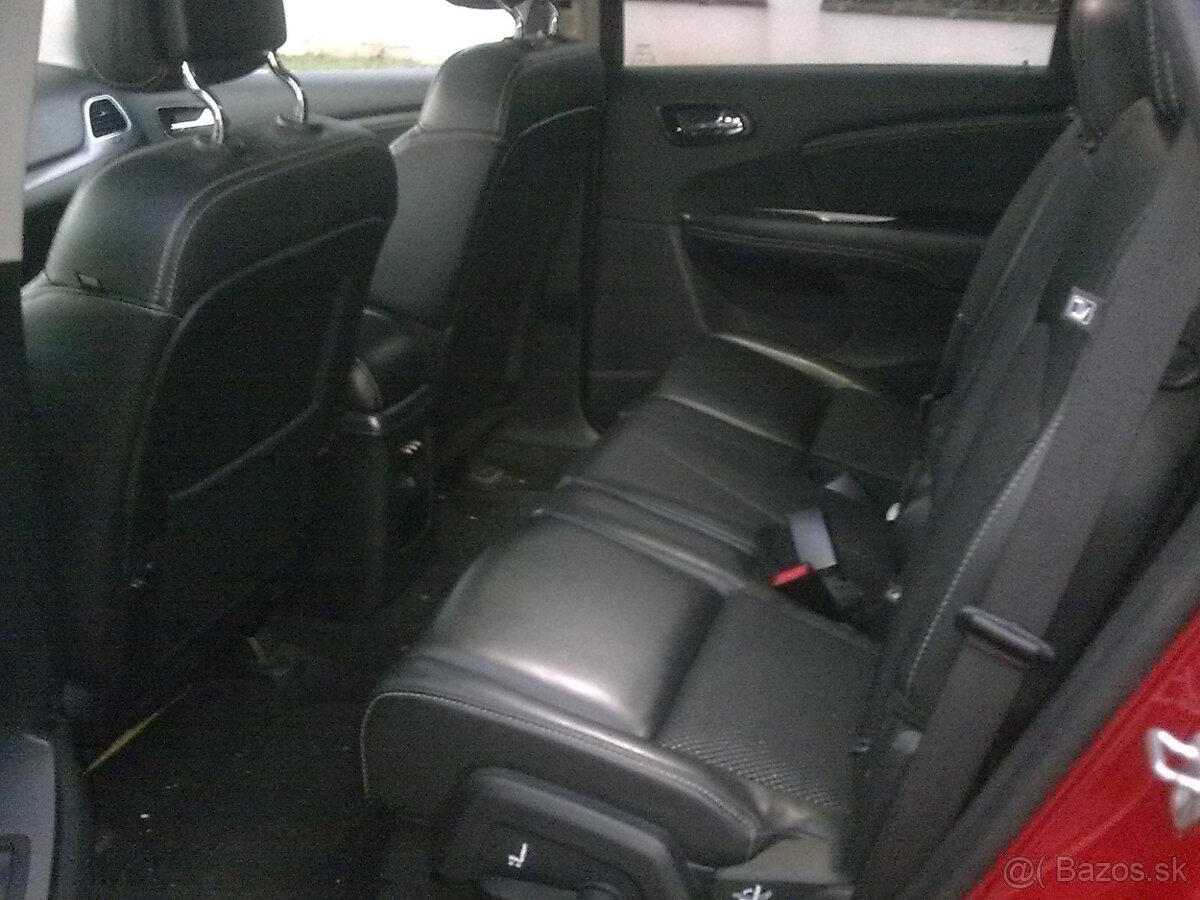 Fiat Freemont 2,0JTDm 4x4 AT 2015, 7-miestny, stropný LCD TV - 7