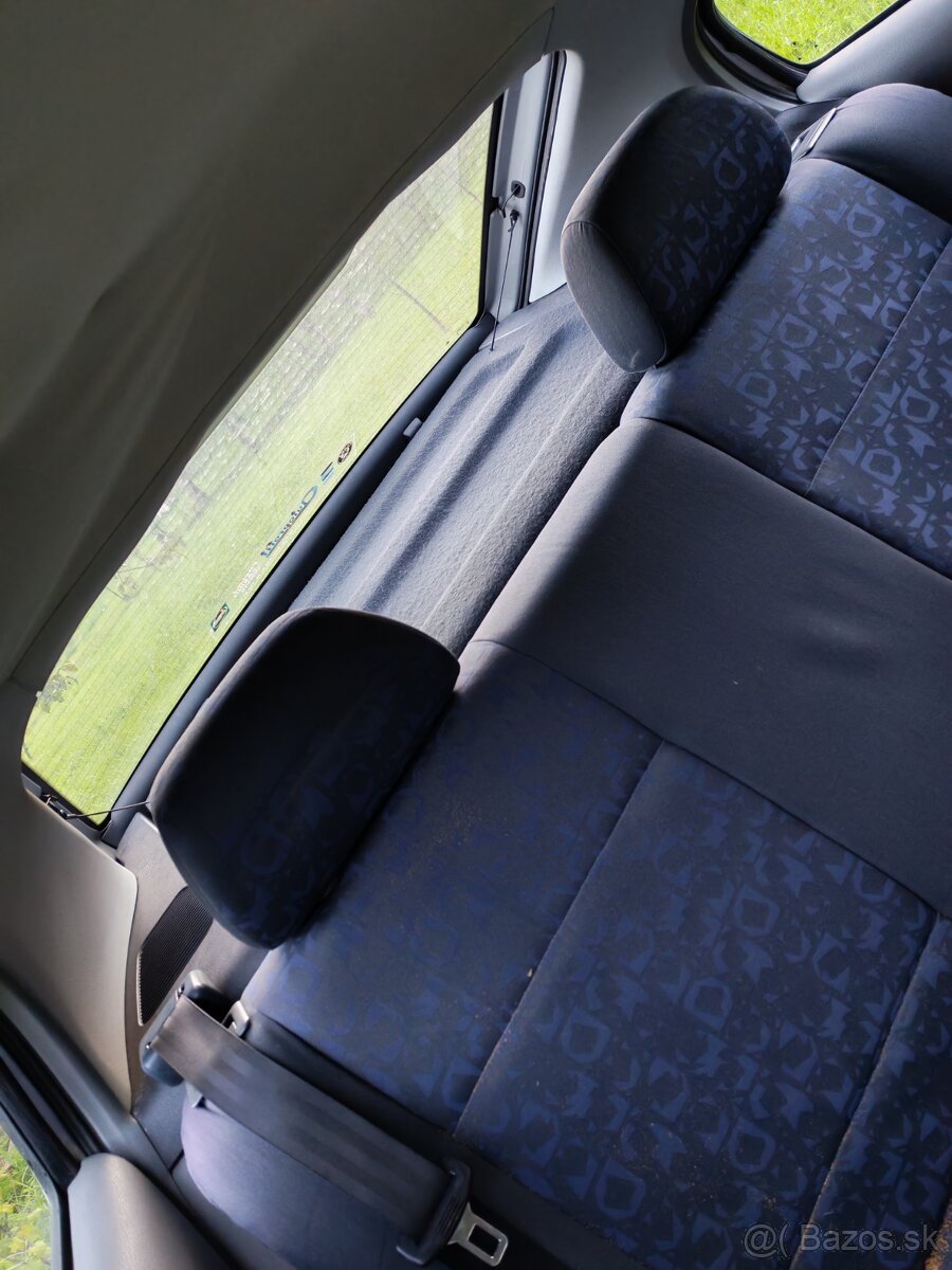 Octavia 1 1,6 74 KW - 7