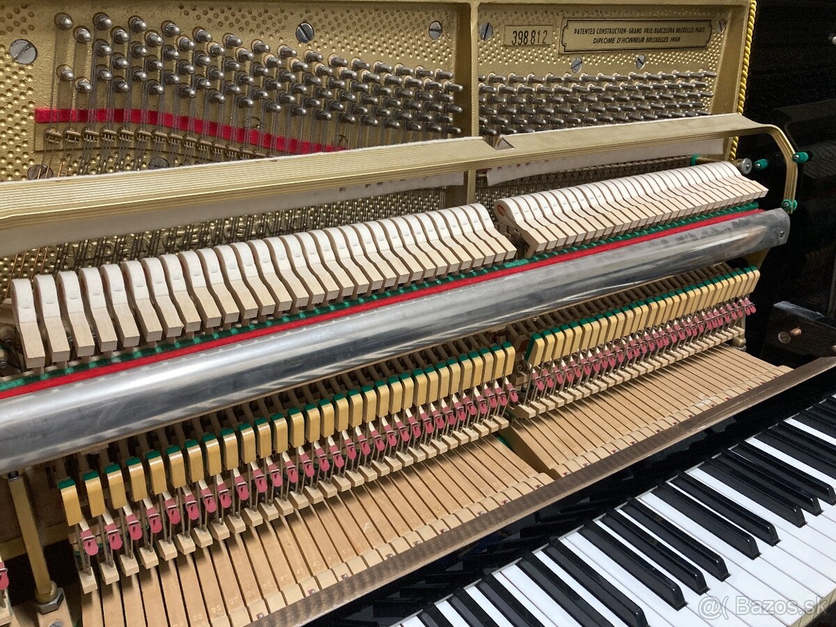 Kvalitný klavír - pianíno Petrof - 7