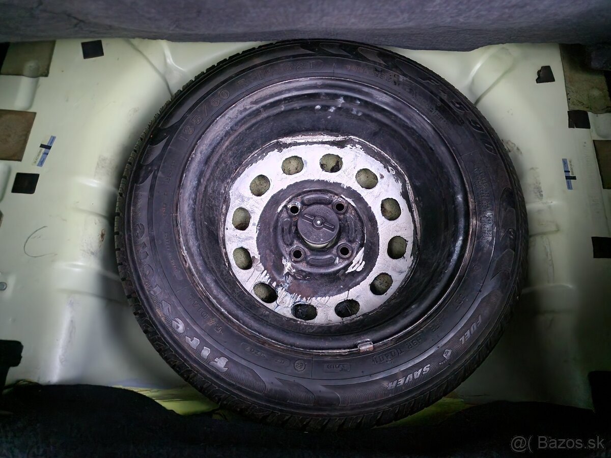 Ford Ka 1.2i Duratec 70k M5 Ambiente (benzín) - 7