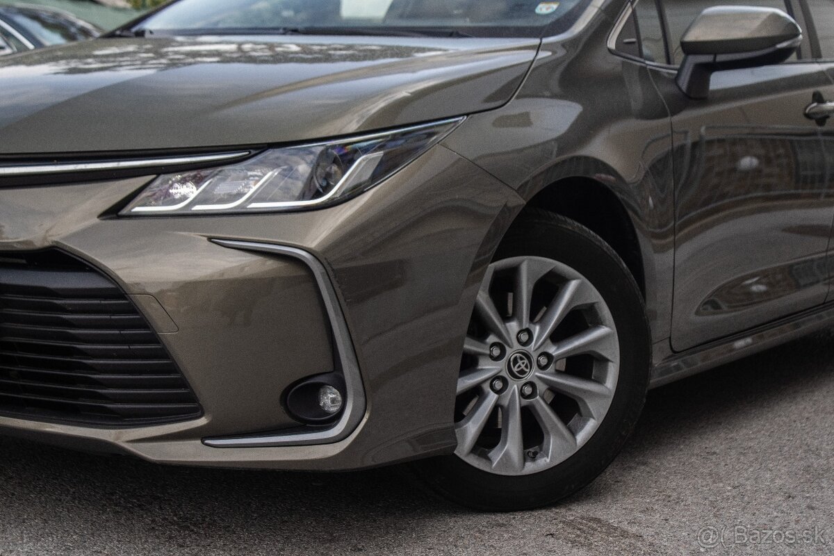 Toyota Corolla 1.5 Dynamic Force Comfort - benzín 92 kW - 7