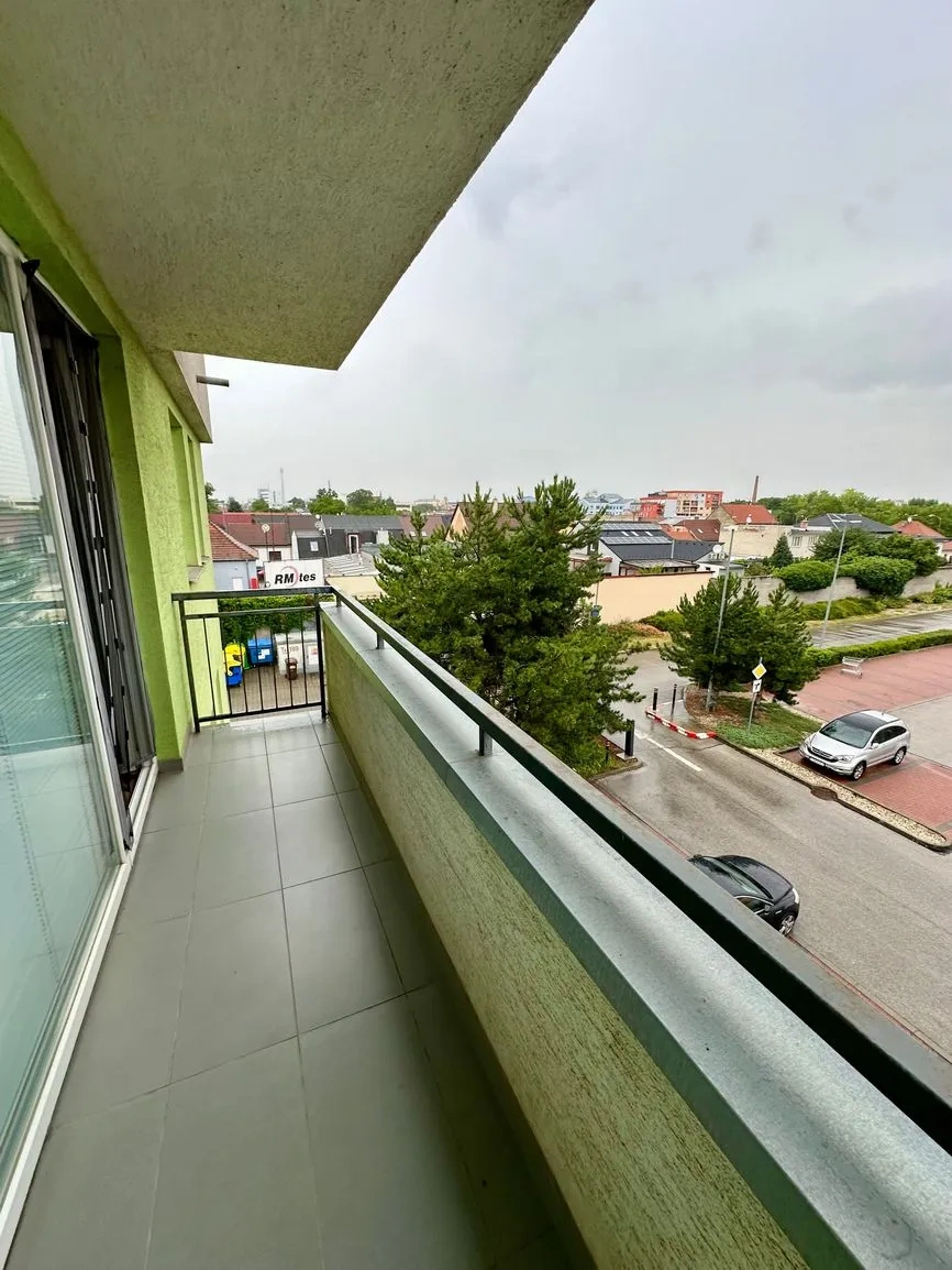 1-izbový byt s parkovaním na prenájom - 7