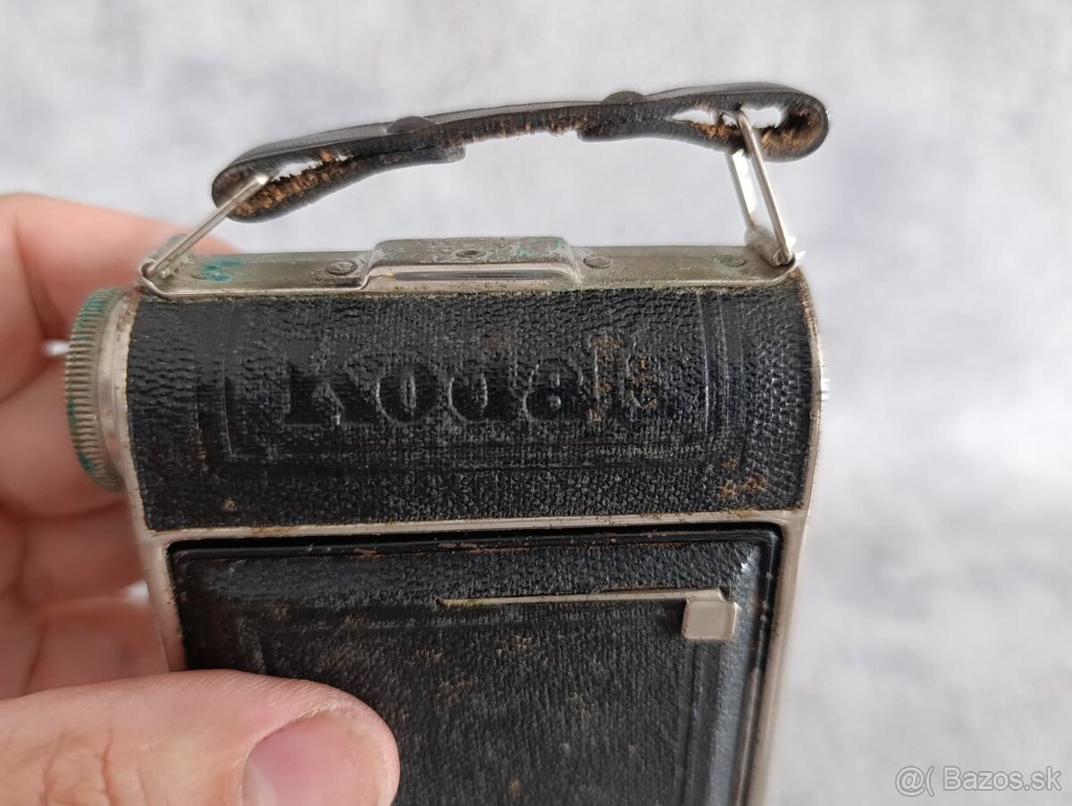 Starý měchový fotoaparat KODAK JUNIOR 620 + pouzdro - 7