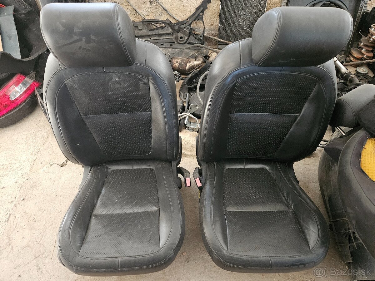 Rozpredám Jaguar XF 2.7d 152kw - 7