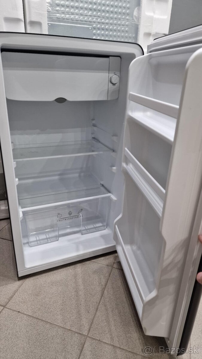 mini chladnička 93l v záruke ešte rok a pol - 7