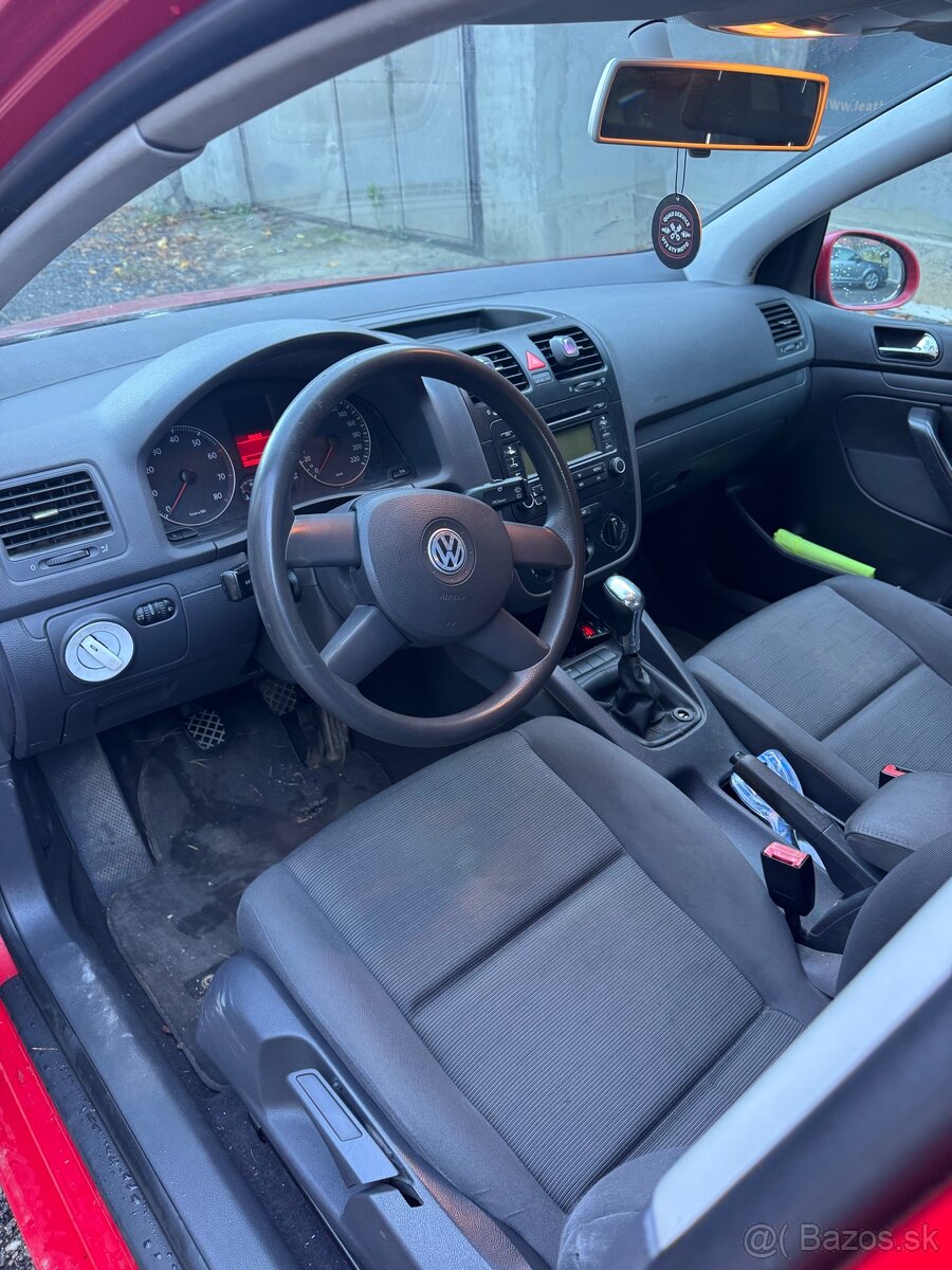 VW GOLF 5 1.4 - 7