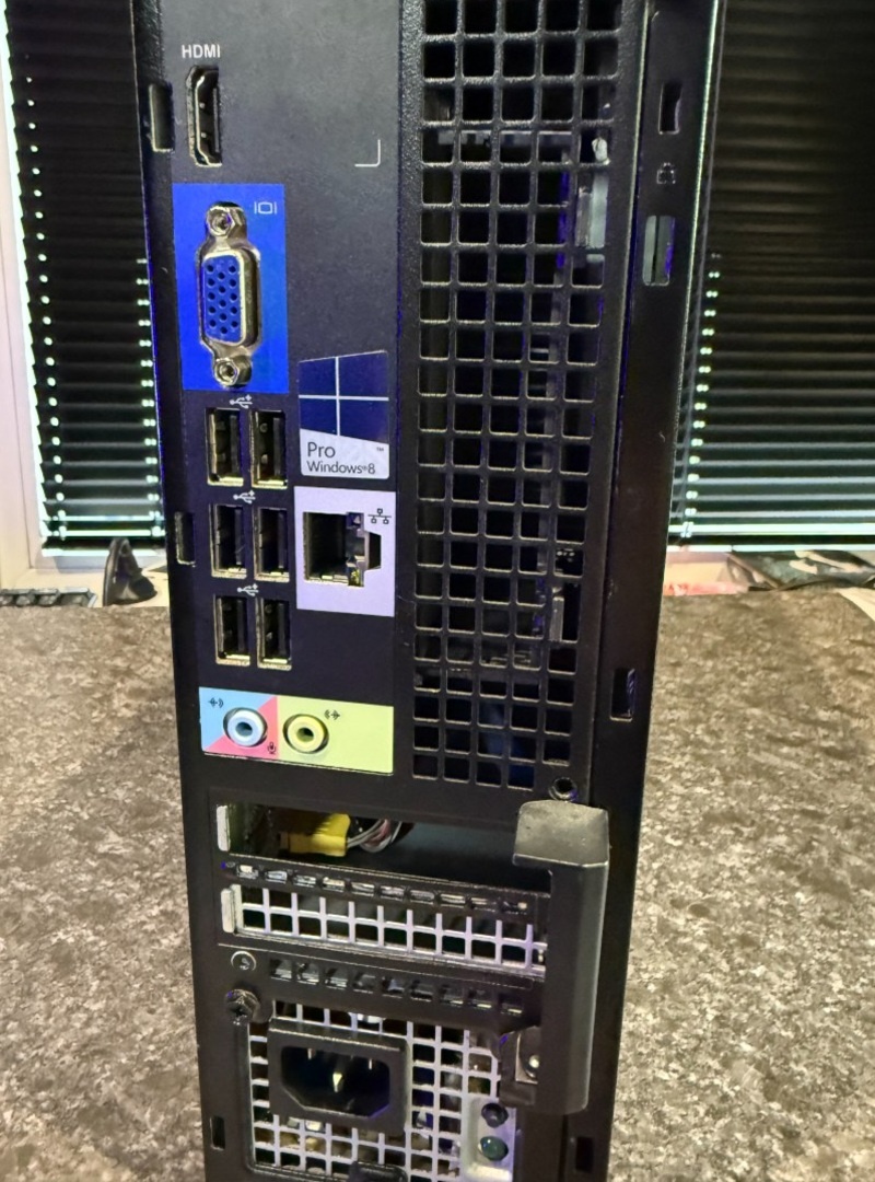 Počítač Dell s LINUXOM / i3-3220 / 4GB RAM / 500GB HDD - 7