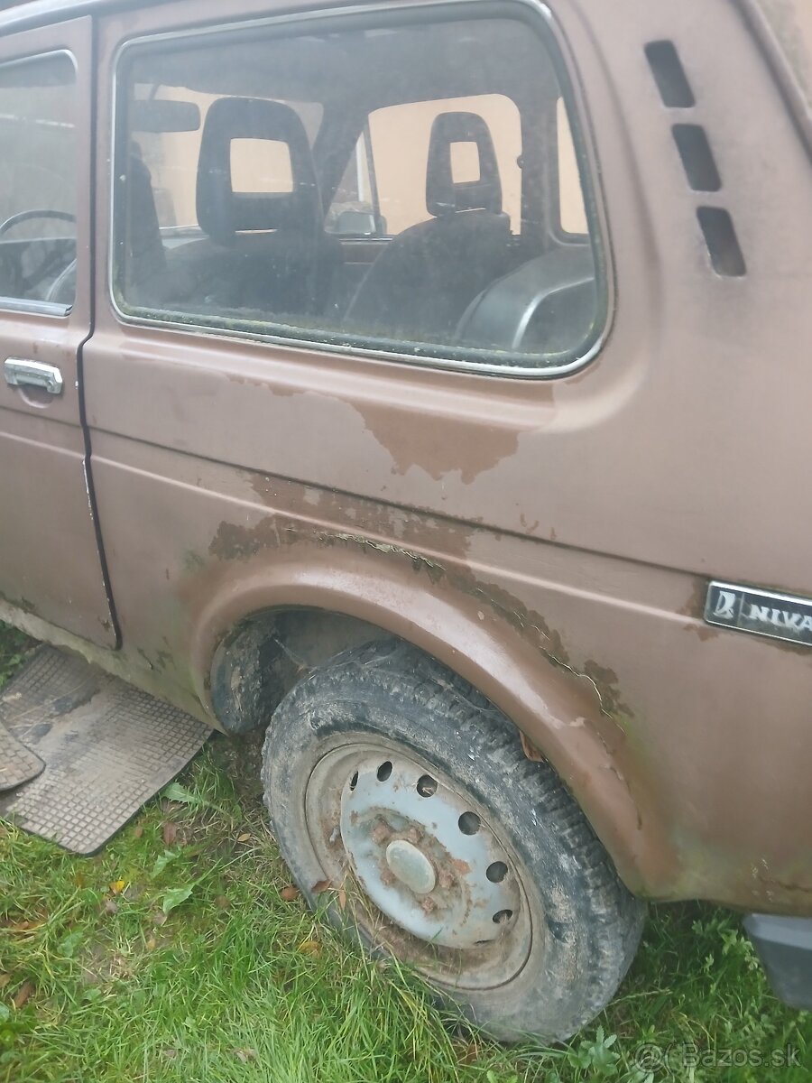 Lada Niva - 7
