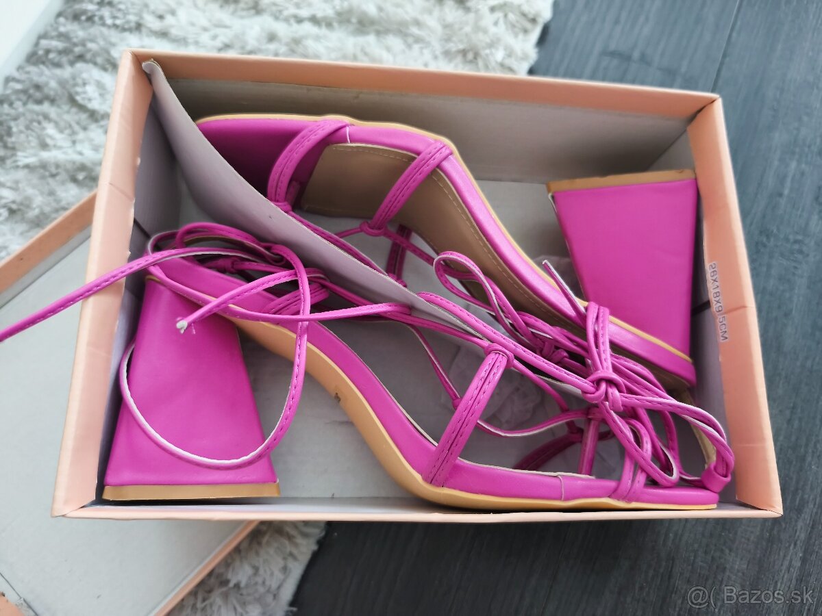 Dámske sandálky 40 - 7