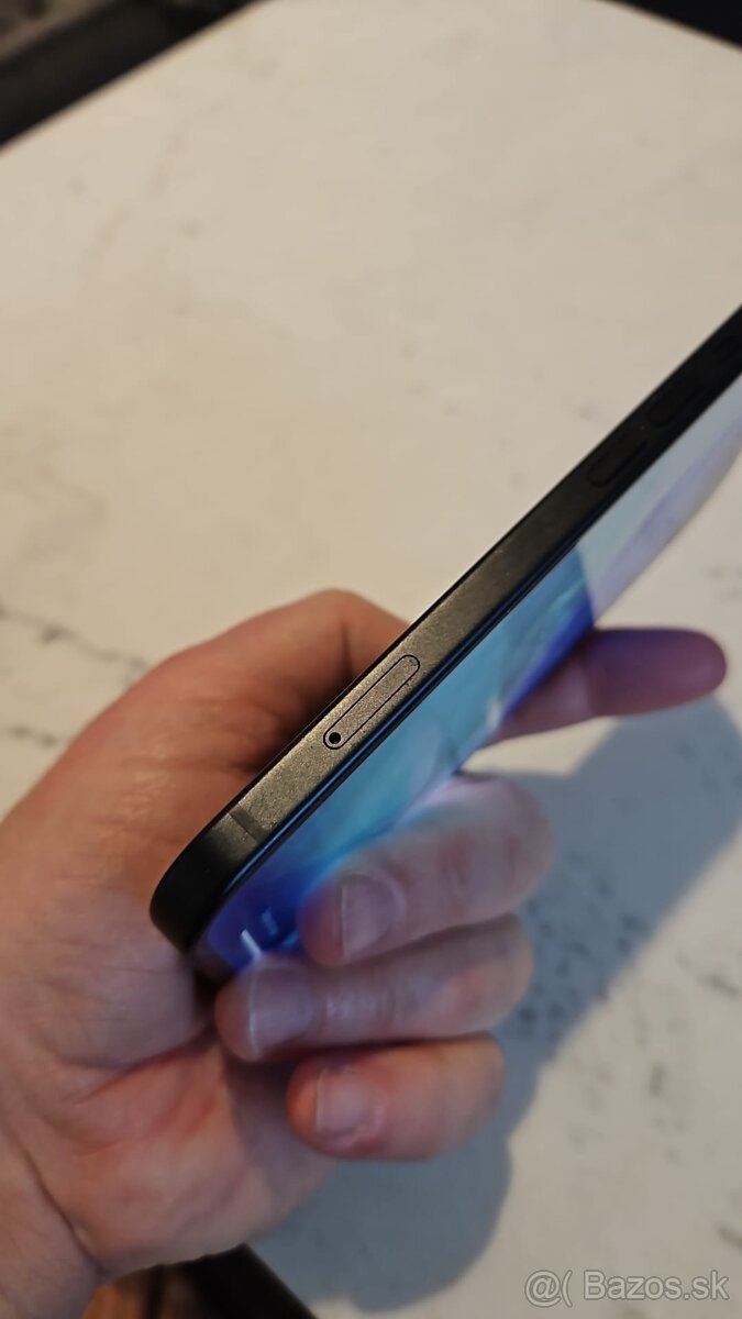 iPhone 15 128GB Black - Top stav, 99% batéria, v záruke - 7