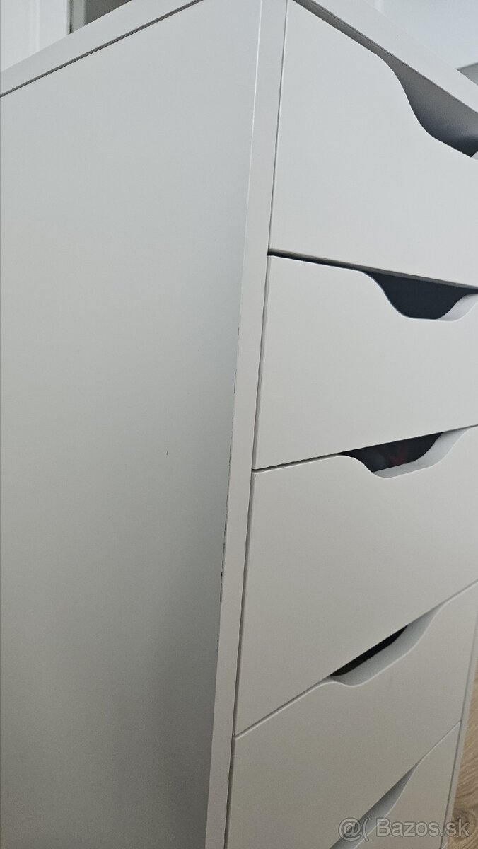 Šufliková skrinka z Ikeai ALEX - 7
