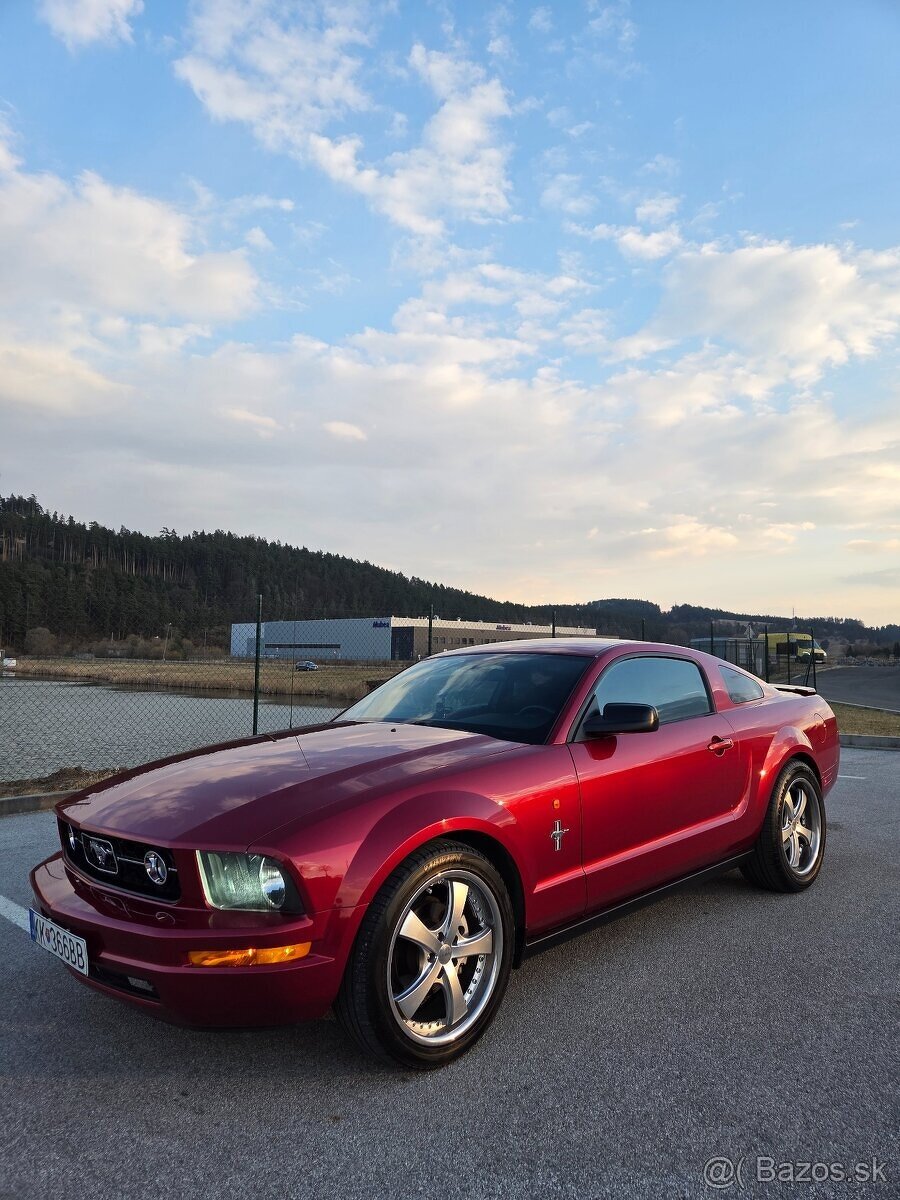 Ford Mustang 4.0 v6 - 7