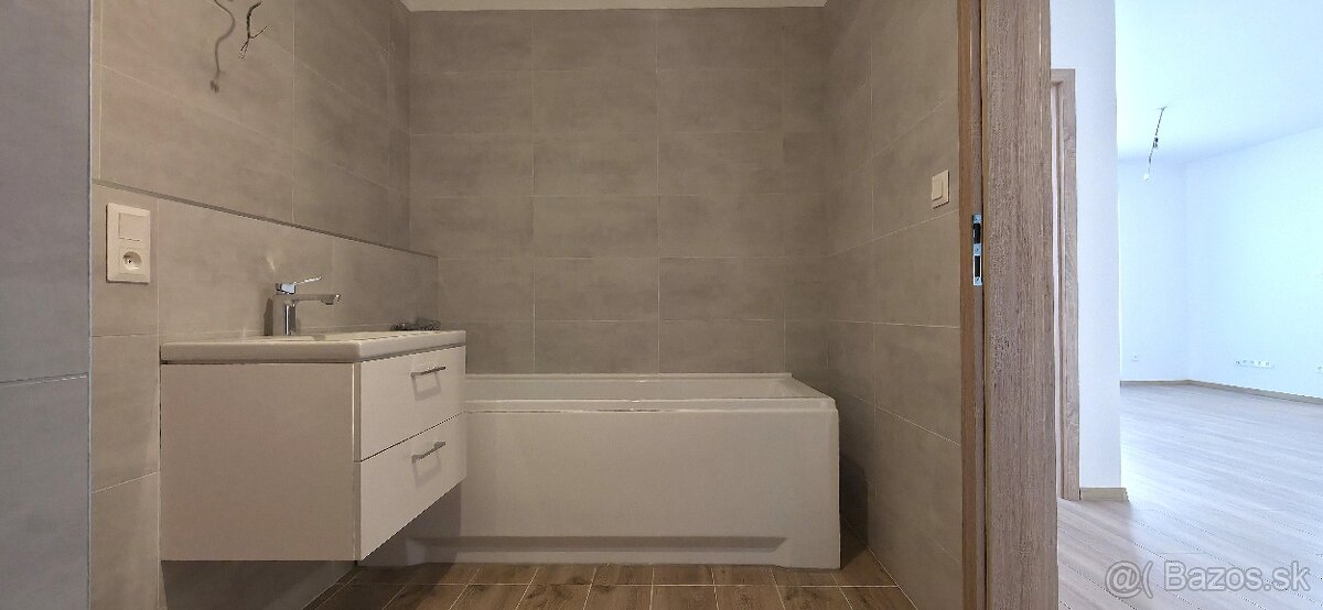 PNORF – nový 3i byt s balkónom, garážovým státím, Vivien - 7