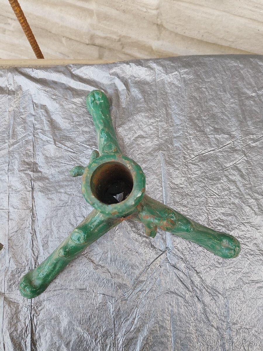 Stojan na vianočný stromček 10€ - 7