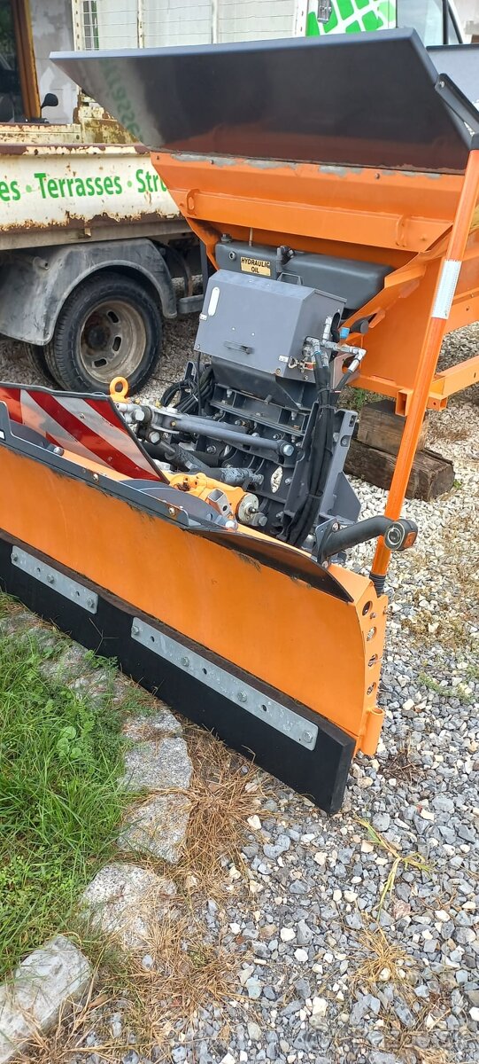 Predam Renault master vyklapac odhrnac posypovac 4x4 - 7