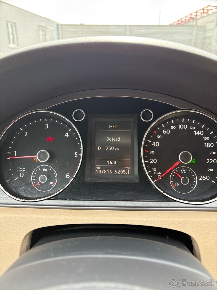 Volkswagen Passat B7 2.0 TDI - 7