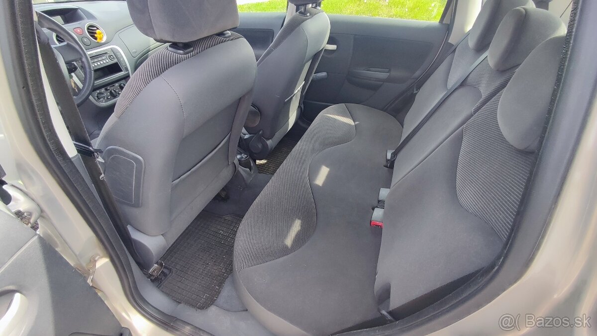 Predám Citroen C3 1.4 54kw Benzín - 7