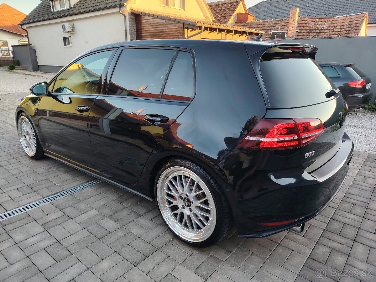 VW Golf 7 GTI 2.0TSI 162Kw M6 2015 - 7