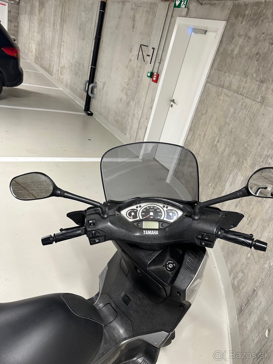 Yamaha XMAX 250i - 7