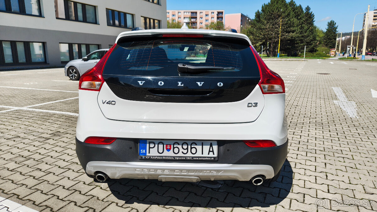 Volvo V40 Cross Country D3....odpočet DPH - 7
