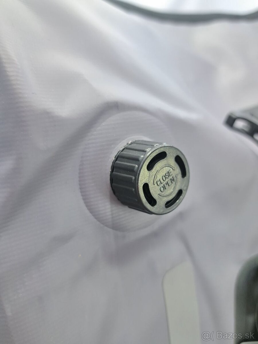 Predám vode odolnú tašku / vak na motorku - 7