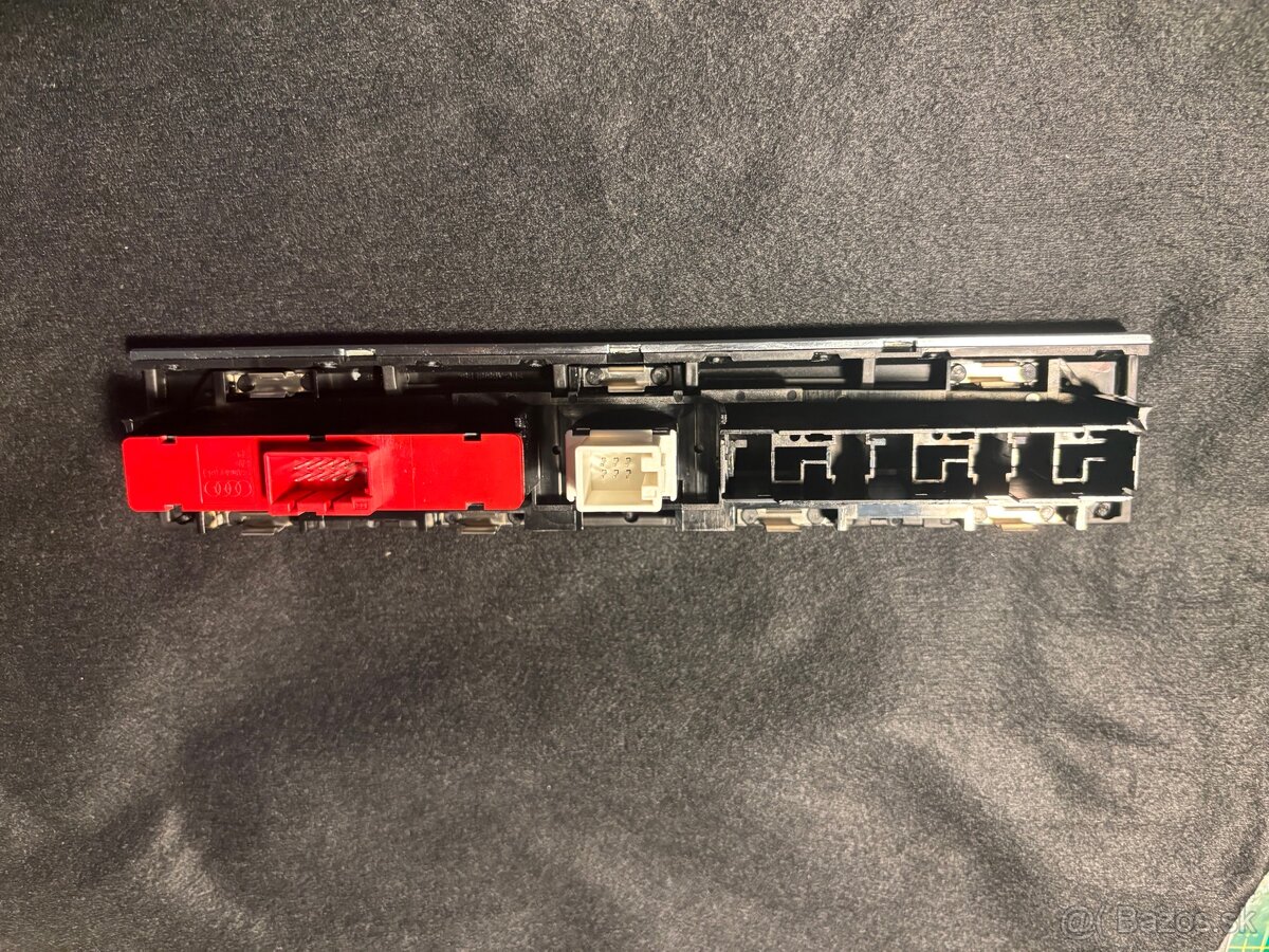 Tlacidlovy panel Audi A3 8p facelift - 7