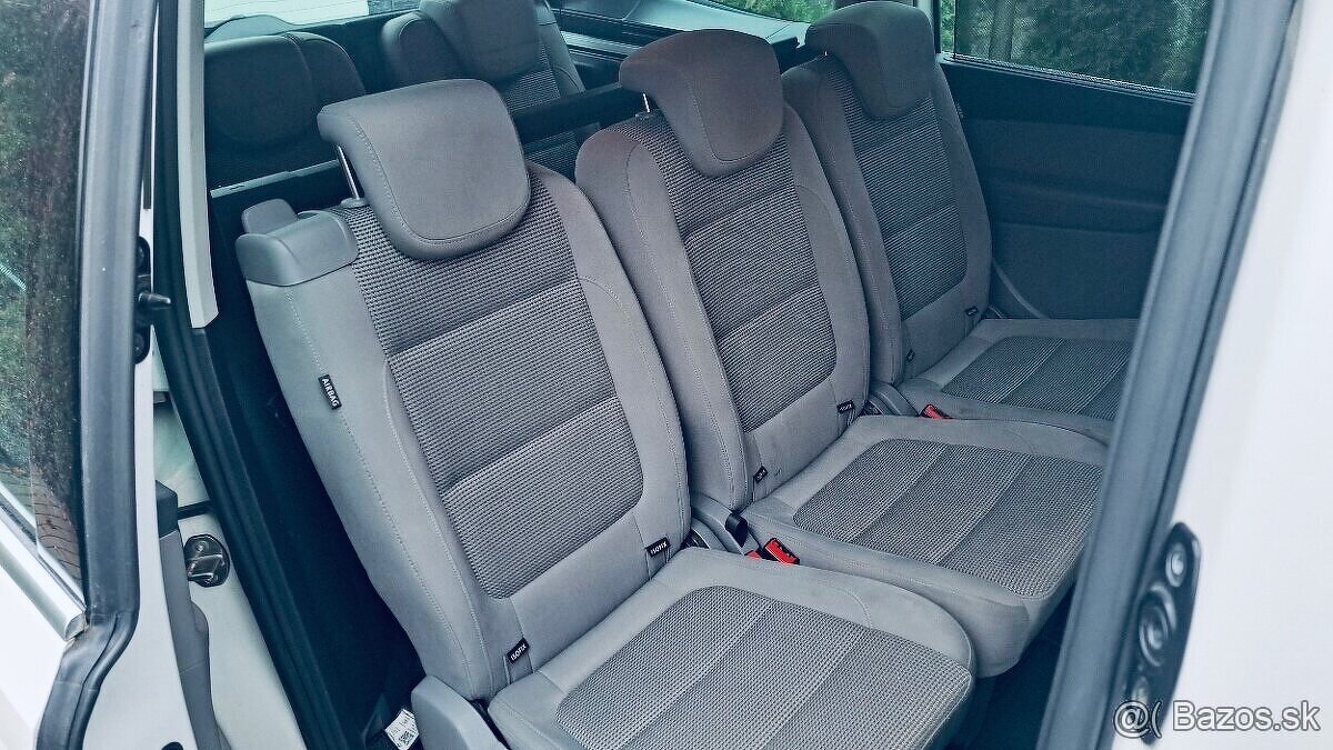 Volkswagen Sharan 2.0TDI 7-miestny 2011 VW - 7