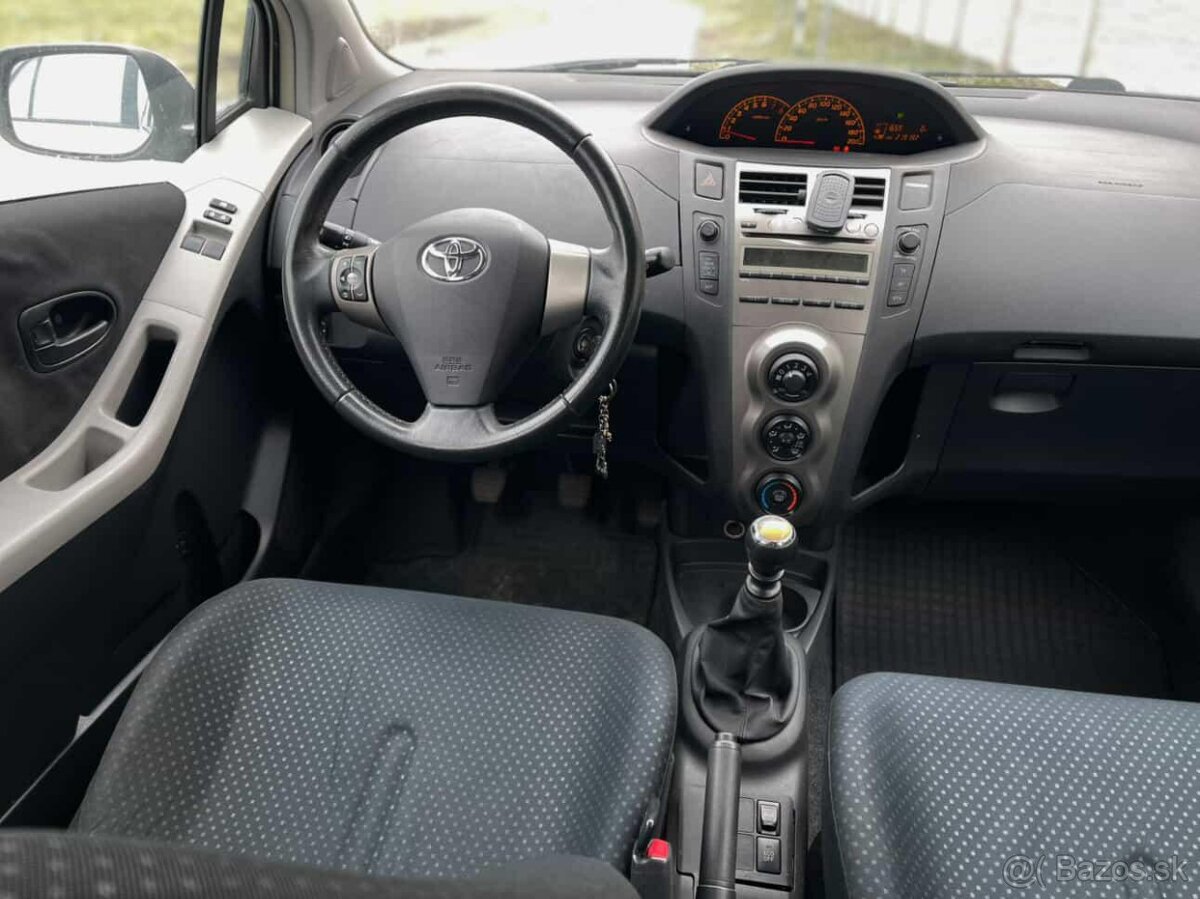 Toyota Yaris 1.33 benzin r.v.2011 - 7