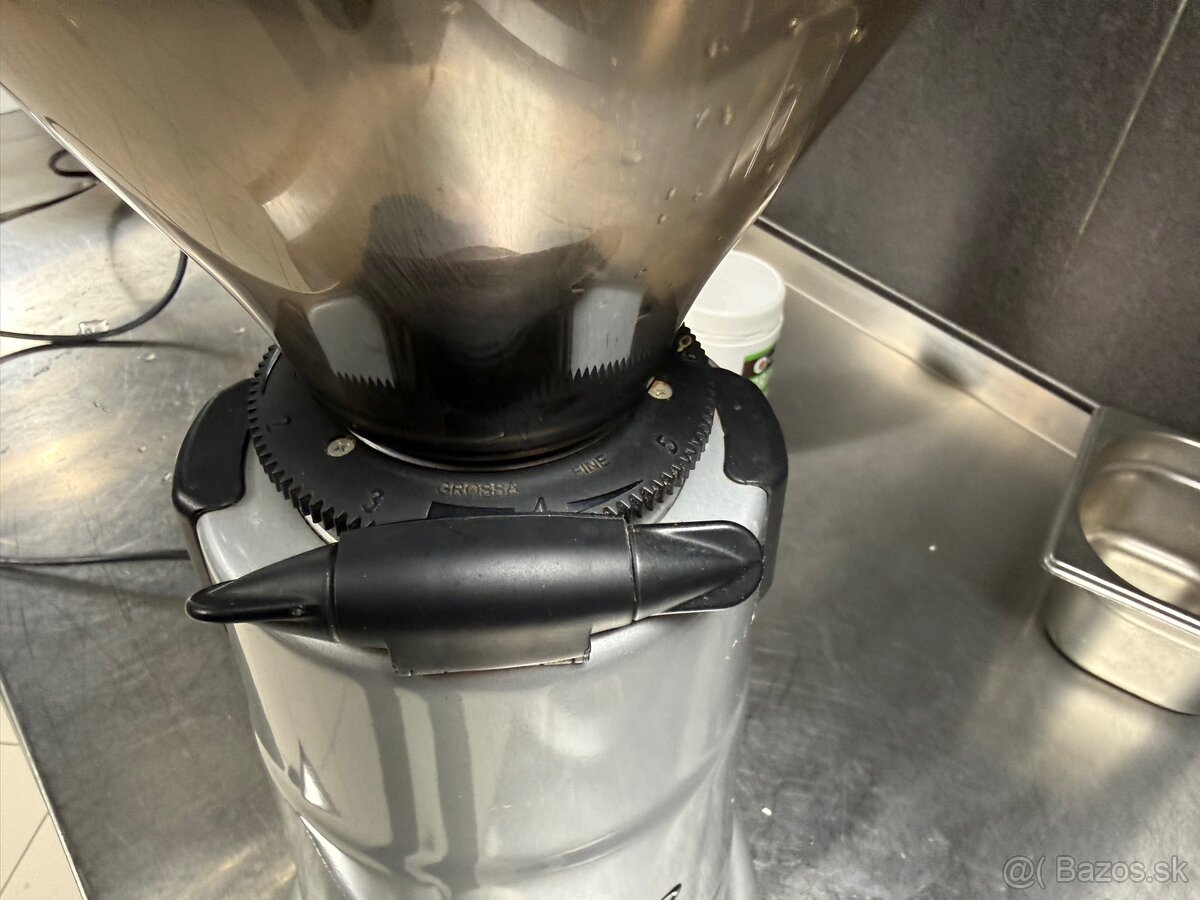 Profesionálny kávomlynček Macap MXD - 7